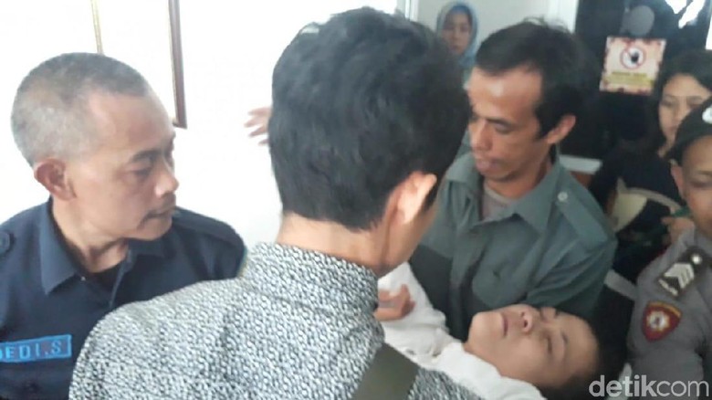 Divonis 7 Tahun, Istri Big Bos Miras Maut Pingsan Divonis 7 Tahun, Istri Big Bos Miras Maut Pingsan