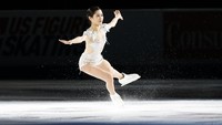 Aksi menawan dari peseluncur Jepang, Satoko Miyahara di 2018 Skate America. Olahraga figure skating ini pun masuk menjadi salah satu cabang olahraga yang dilombakan di Olimpiade. Joe Nicholson-USA Today/via Reuters.