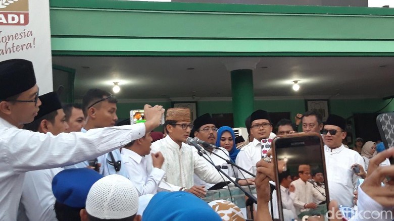 Sandi Sebut Pembangunan Era Jokowi Baik, Tapi Tak Berikan Dampak Sandi Sebut Pembangunan Era Jokowi Baik, Tapi Tak Berikan Dampak