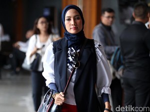 Istri Muda Irwandi Absen dari Pemeriksaan KPK Terkait Kasus Ayah Merin