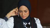 Dalam perkara ini, Ahmadi didakwa memberikan suap kepada Irwandi Yusuf sebesar Rp 1 miliar. Uang itu diberikan ke Irwandi agar proyek pembangunan di Bener Meriah yang sumber dananya dari Dana Otonomi Khusus Aceh (DOKA) atau dana otsus dapat dikerjakan rekanan dari wilayah itu.