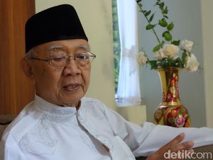 Gus Sholah Wafat, 5 Hal Ini Bisa Diteladani Anak Muda dari Gus Sholah