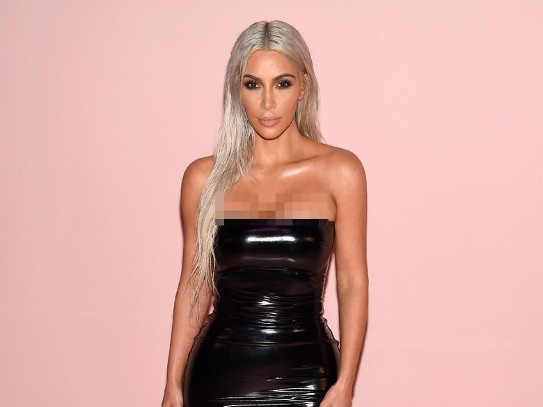 Kim Kardashian Ikut Dievakuasi Akibat Kebakaran di California Kim Kardashian Ikut Dievakuasi Akibat Kebakaran di California