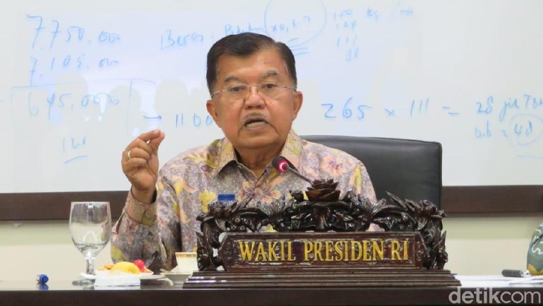 JK Buka Wacana Pengurangan Jumlah Pilkada: Bupati Dipilih DPRD JK Buka Wacana Pengurangan Jumlah Pilkada: Bupati Dipilih DPRD