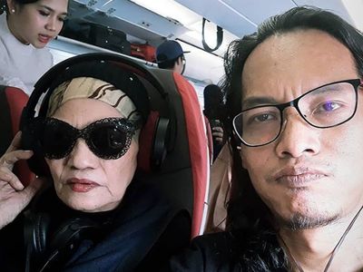 Mengenang Kebersamaan Titi Qadarsih dan Keluarga Tercinta