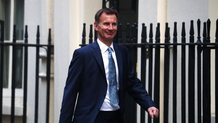 Britains Foreign Secretary Jeremy Hunt arrives in Downing Street, London, Britain October 16, 2018. REUTERS/Hannah McKay