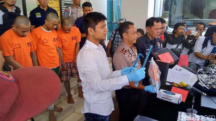 Polisi Tembak Komplotan Pencuri Shower dan Keran di Tangsel