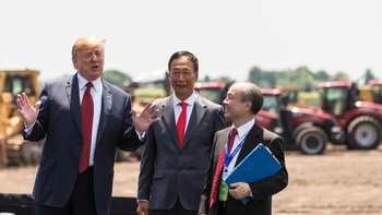Saat bersama presiden Amerika Serikat, Donald Trump. Kini, Softbank menjadi perusahaan telekomunikasi dan internet terdepan di Jepang. Perusahaan yang berpusat di Tokyo ini pun berekspansi dan merambah banyak bisnis dengan berbagai anak perusahaan. Foto: Getty Images