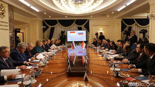  Delegasi DPD RI memenuhi undangan Dewan Federasi Rusia.