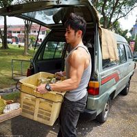Wah, YouTuber Atletis dan Keren Ini Dulunya Penjual Durian