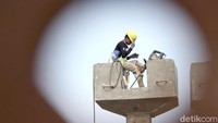 Pengerjaan JPO ini diselenggarakan oleh Dinas Bina Marga Jakarta.