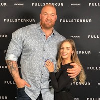 Keduanya bertemu tahun lalu di Kanada. Tak butuh waktu lama untuk jatuh cinta, pacaran dan akhirnya menikah. Foto: @thorbjornsson, @kelc33.