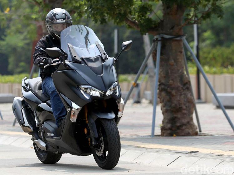 Potret Deretan Motor Matic yang Bulan Depan Pengendaranya Perlu Bawa SIM CI