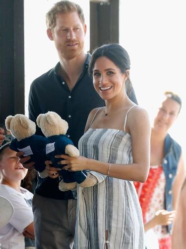 Pakai Gaun Seksi ke Pulau di Australia, Meghan Markle Picu Kontroversi
