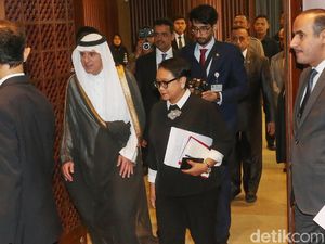 Bertemu Menlu Saudi, Retno Bahas Kasus Khashoggi hingga Palestina