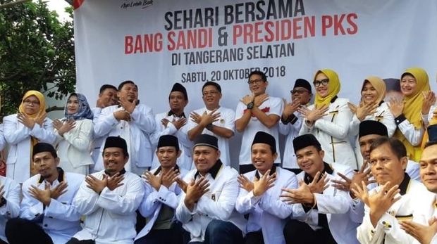 Cawapres Sandiaga Uno dan kader PKS di Tangerang Selatan.