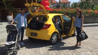 Honda Brio tercatat sebagai mobil yang paling bikin heboh tahun ini. Mobil mengalami perubahan yang signifikan baik di bagian luar dan dalam. Salah satunya adalah hilangnya kaca besar di bagasi belakang. Foto: Dadan Kuswaraharja