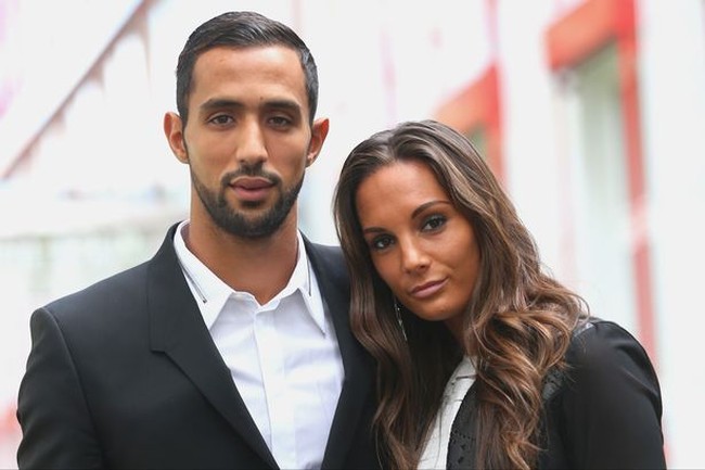 Karena keempat anaknya juga, Medhi Benatia, seperti dikutip dari Football Italia menolak tawaran sejumlah klub ternama dunia mulai dari AC Milan, Manchester United, Arsenal, hingga Olympique Marseille, saat dia memutuskan hengkang dari Juventus. Medhi yang kini bergabung dengan tim Qatar, Al Duhail, ini keempat anaknya tumbuh dalam lingkungan Islam. Foto: Istimewa