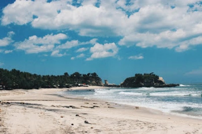 Pantai Klayar di Pacitan