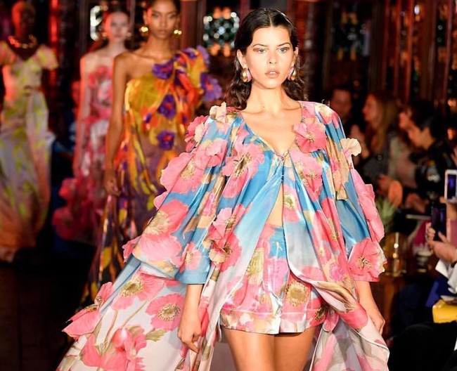 Fashion show Victorias Secret pada akhir tahun ini menjadi penampilan ketiganya. Ia pun pernah mengungkap rasanya tampil pertama kali di fashion show tersebut.  Foto: dok. Instagram (@georgiafowler)