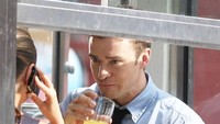 Sukses menjadi aktor dan penyanyi papan atas, Justin Timberlake tidak pernah melewatkan sarapan. Dia suka sarapan dengan waffle, biji-bijian, almond butter, dan telur orak-arik. Foto: Istimewa