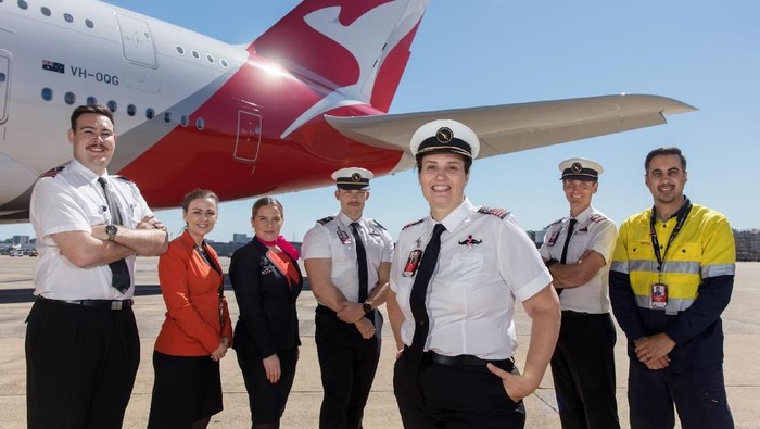 Kampanye peduli kanker payudara dan kanker prostat Qantas