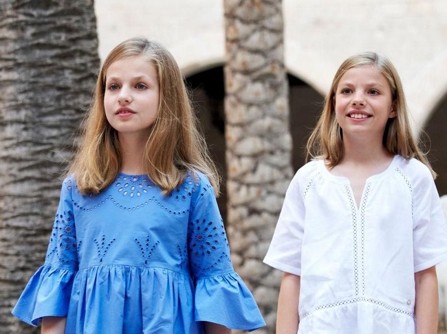 Inilah kebersamaan si cantik Putri Leonor dengan adiknya Putri Sofia. Keduanya tampak selalu akur karena perbedaan usia yang tak begitu jauh. Foto: Instagram