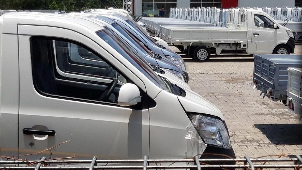 Begini Wujud Mobil Pikap Esemka di Pabrik Boyolali Begini Wujud Mobil Pikap Esemka di Pabrik Boyolali