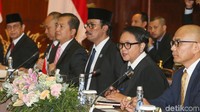 Dikesempatan tersebut Menlu Retno juga mengucapkan rasa terima kasih kepada Arab Saudi atas bantuan yang diberikan untuk penanganan gempa dan tsunami di Selawesi Tengah.