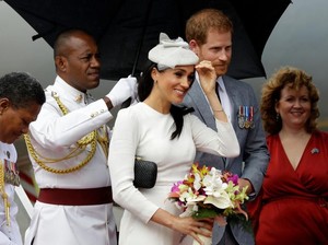 Alasan Kesehatan di Balik Meghan Markle Selalu Berbaju Warna Cerah di Fiji