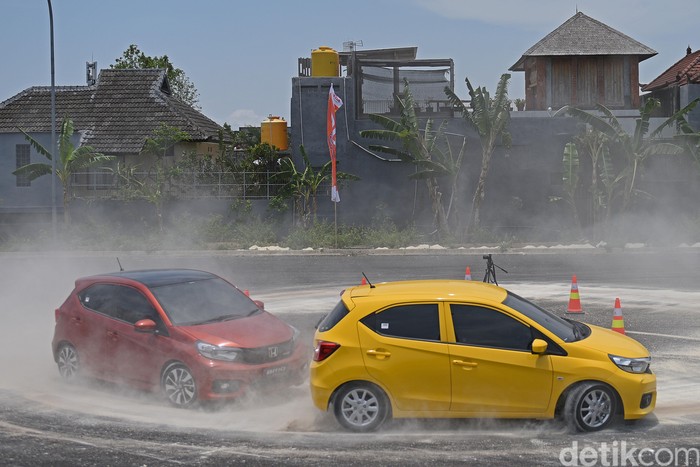 Honda menggelar test drive Honda Brio di Bali