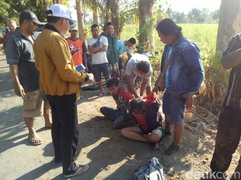 Dicurigai Curanmor, Dua Pria asal Bondowoso Babak Belur Dimassa Dicurigai Curanmor, Dua Pria asal Bondowoso Babak Belur Dimassa