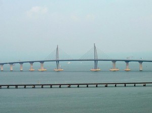 Mau Nikmati Jembatan Laut Terpanjang di Dunia? Ada Syaratnya