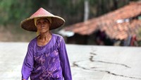 Potret kemiskinan masih mewarnai wilayah tersebut.
