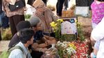 Deretan Artis Senior di Pemakaman Titi Qadarsih