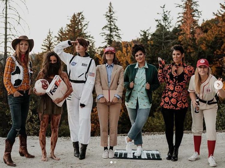Setiap Halloween, Geng Ini tampil Seperti Aktor Hollywood