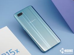 Penampakan Oppo R15x  yang Tampil Menawan
