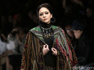 Maia-Irwan: (Juga) Perkawinan Kerajaan Bisnis