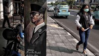 Selain itu, adanya mural tersebut diharapkan mampu menarik minat masyarakat untuk berkunjung dan menikmati keindahan mural di kawasan Kota Tua Jakarta.
