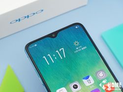 Penampakan Oppo R15x  yang Tampil Menawan