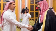 Momen Putra Khashoggi Bertatapan dengan Putra Mahkota Saudi