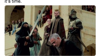 Bahkan ada meme kejam yang menggambarkan Mourinho sudah seharusnya dipecat saja. Foto: istimewa
