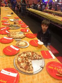 Tidak Ada yang Muncul di Pesta Pizza Ulang Tahunnya, Anak Ini Jadi Viral