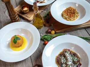 Sicily Punya Kroket Nasi dan Pasta Saus Pesto yang Creamy