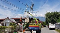 Hingga saat ini PLN tengah berfokus untuk menyalakan listrik ke rumah-rumah pelanggan. Tercatat hingga hari ke-25 ini, PLN telah berhasil memulihkan 2.144 dari target 2.182 Gardu Distribusi yang akan dioperasikan. Pool/PLN.