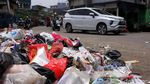 Imbas Kisruh Bantargebang, Sampah di Tamansari Menggunung
