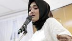 Iis Dahlia, Single Jingga, dan Pacar Baru Fatin di Main Stage