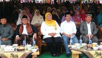 Lewat instagramnya @nenenghasanahyasin, ia sering membagikan kegiatan hariannya termasuk saat bersama makanan. Menghadiri sebuah acara, Neneng disuguhi berbagai kudapan. Foto: instagram @nenenghasanahyasin