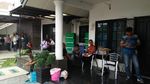 Foto: Geger Sekeluarga Tewas dengan Luka Tembak di Kepala