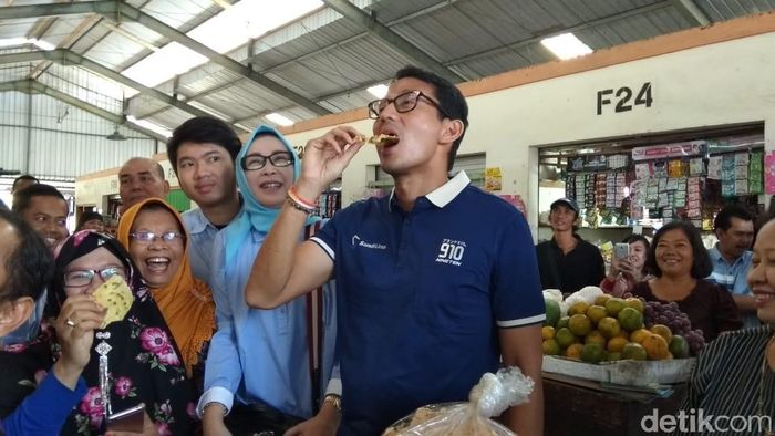 Sandiaga Uno di Pasar Projosari, Bawen. Foto: Eko Susanto/detikcom Sandiaga Uno di Pasar Projosari, Bawen. Foto: Eko Susanto/detikcom